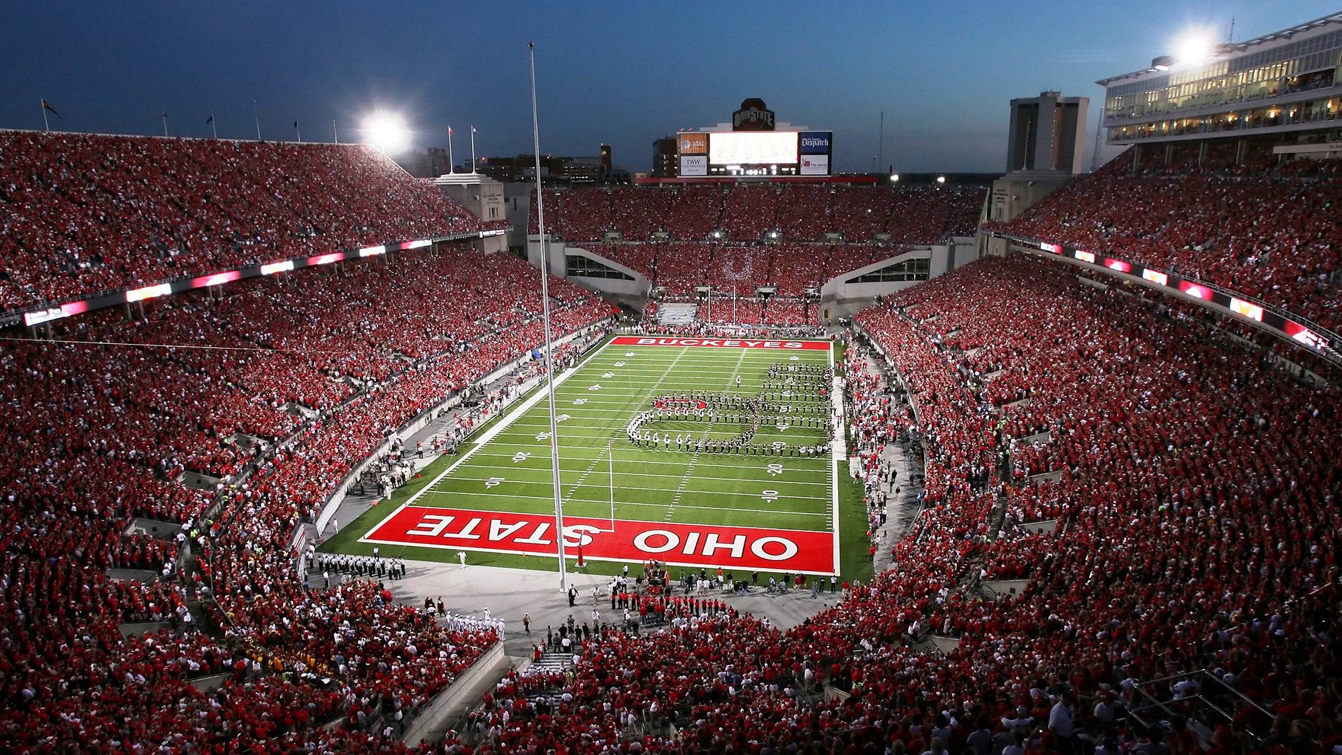 “英超关键战役:球队奋战只为三分”,“英超”